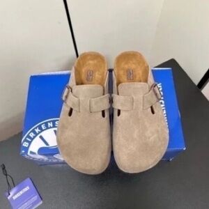 Birkenstock Boston taupe suede mule clogs